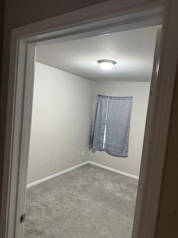 627 W Live Oak Street, Angleton, TX 77515