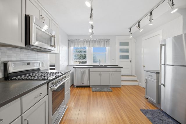 63 Harbor View Ave, Winthrop, MA 02152