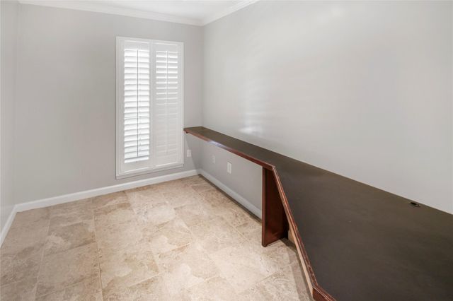 6 Coralberry Court, The Woodlands, TX 77381