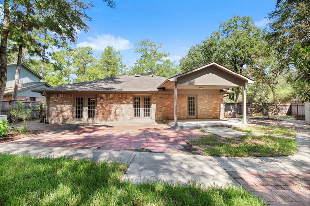 6 Coralberry Court, The Woodlands, TX 77381