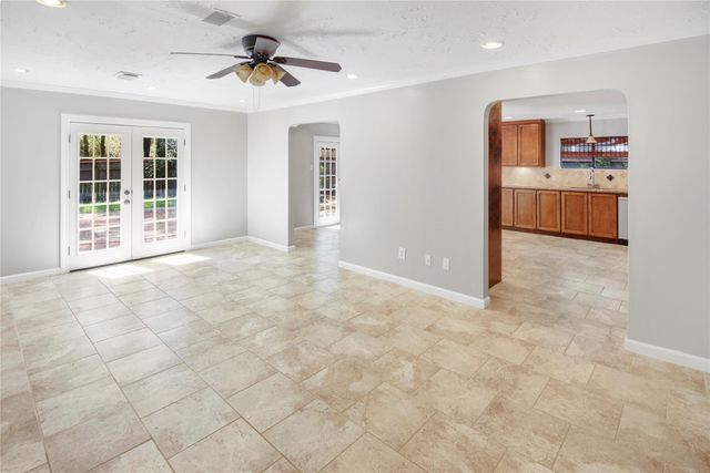 6 Coralberry Court, The Woodlands, TX 77381