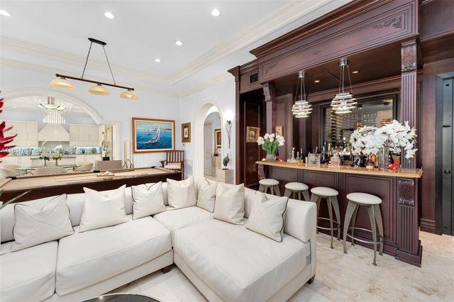 12110 SW 60th Ct, Pinecrest, FL 33156