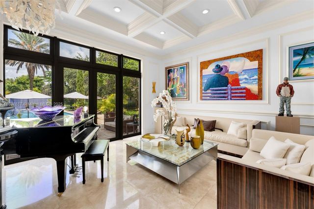 12110 SW 60th Ct, Pinecrest, FL 33156