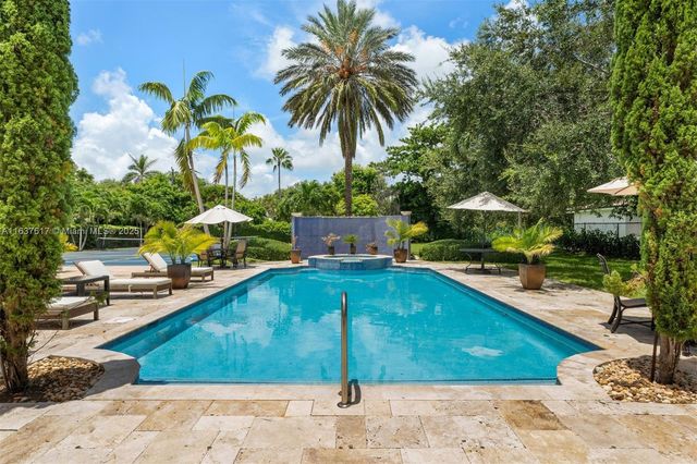 12110 SW 60th Ct, Pinecrest, FL 33156