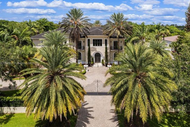 12110 SW 60th Ct, Pinecrest, FL 33156