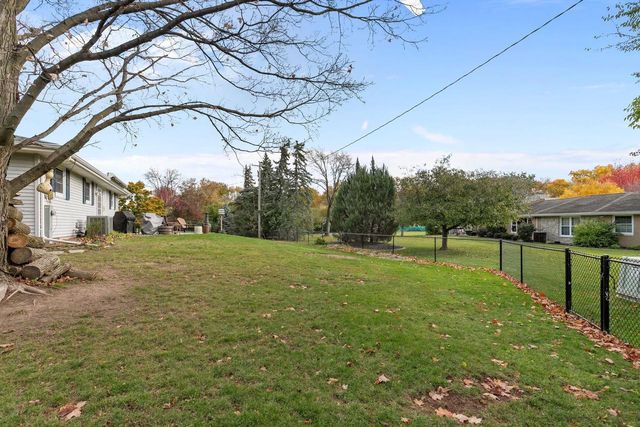 604 MICHIGAN LANE COURT, Kaukauna, WI 54130