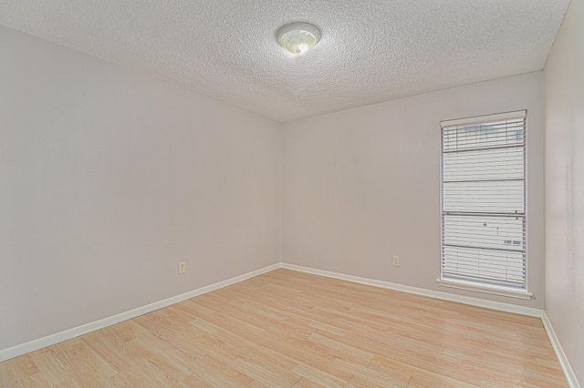 819 Seamaster Drive, Houston, TX 77062