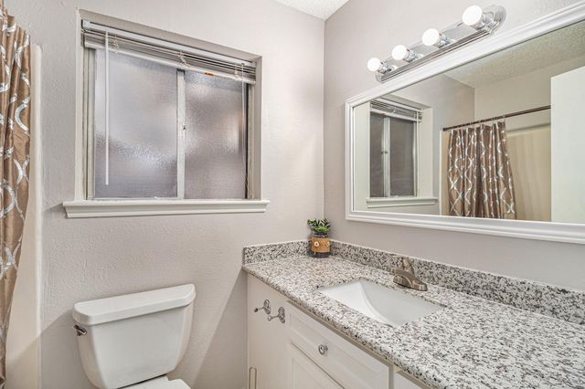 819 Seamaster Drive, Houston, TX 77062