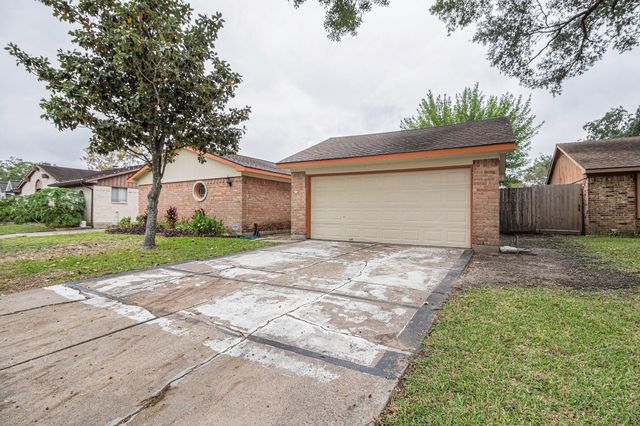819 Seamaster Drive, Houston, TX 77062