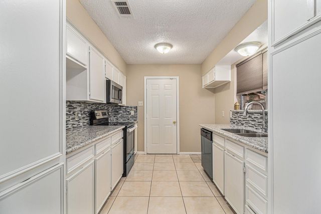 819 Seamaster Drive, Houston, TX 77062