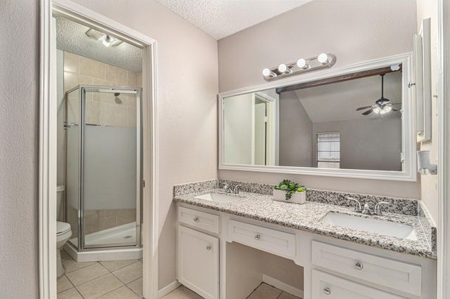 819 Seamaster Drive, Houston, TX 77062