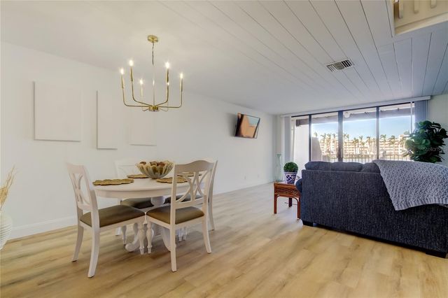 6290 BAHIA DEL MAR CIRCLE 5, St Petersburg, FL 33715