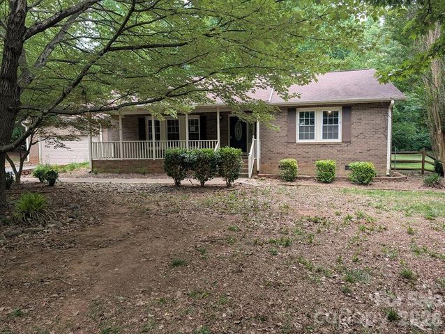 111 Midway Lake Road, Mooresville, NC 28115