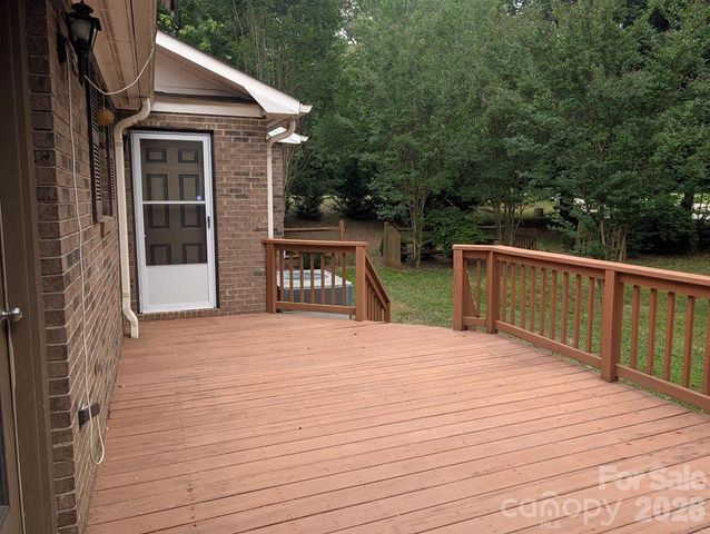 111 Midway Lake Road, Mooresville, NC 28115
