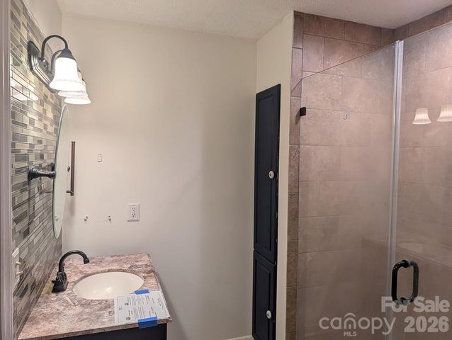 111 Midway Lake Road, Mooresville, NC 28115