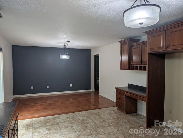111 Midway Lake Road, Mooresville, NC 28115