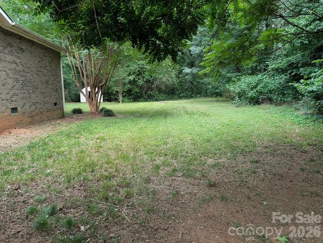 111 Midway Lake Road, Mooresville, NC 28115