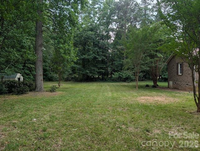111 Midway Lake Road, Mooresville, NC 28115
