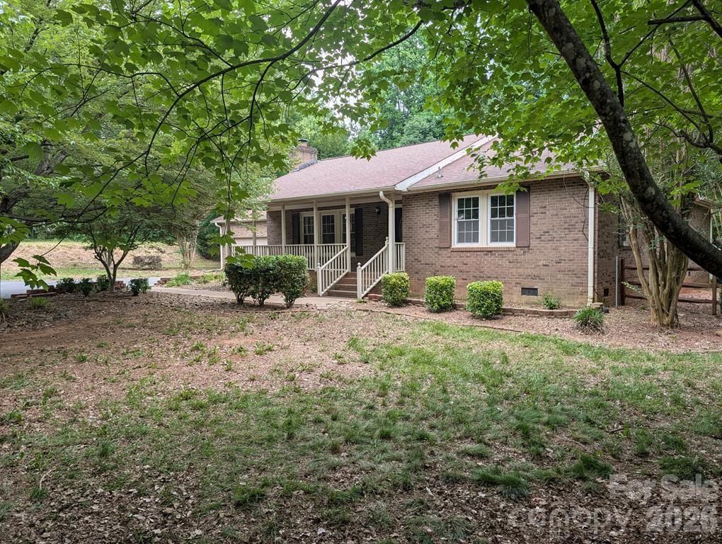 111 Midway Lake Road, Mooresville, NC 28115