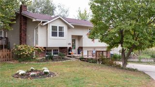 102 S 3rd Court, Lansing, KS 66043