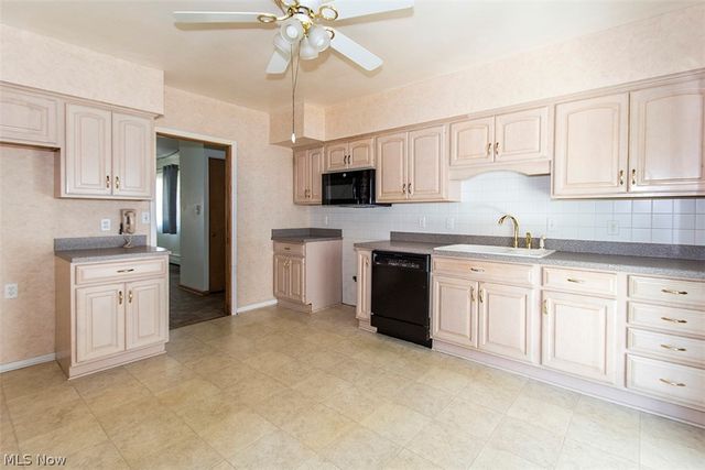 28723 Tudor Drive, North Olmsted, OH 44070