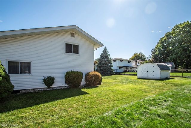 28723 Tudor Drive, North Olmsted, OH 44070