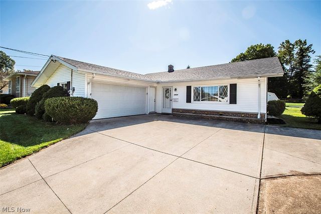 28723 Tudor Drive, North Olmsted, OH 44070