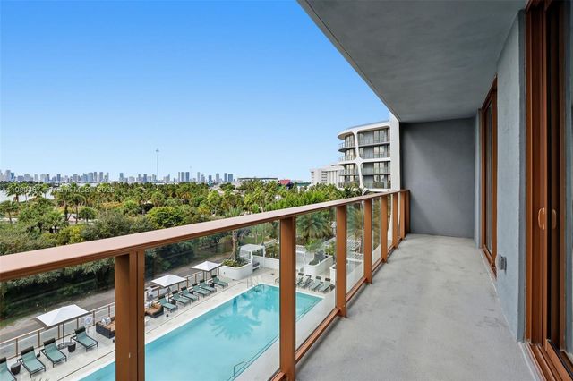 3900 Alton Road B6, Miami Beach, FL 33140