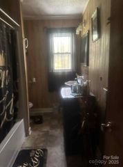 406 E Texas Avenue, Bessemer City, NC 28016