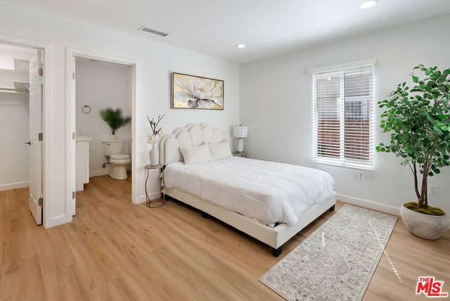 4241 Arlington Avenue, Los Angeles, CA 90008