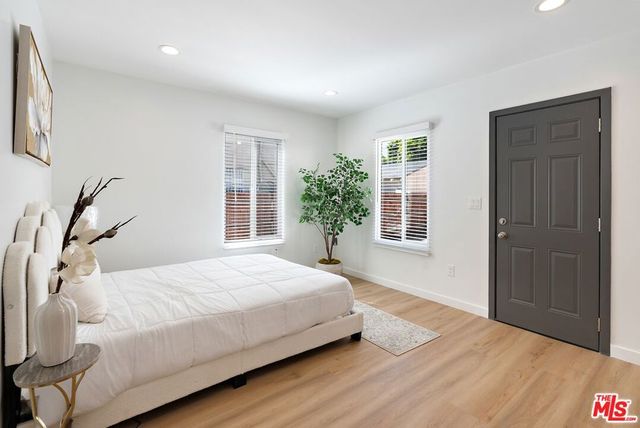 4241 Arlington Avenue, Los Angeles, CA 90008