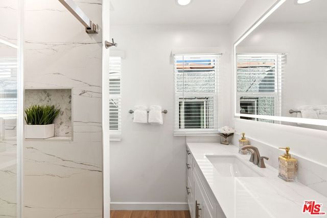 4241 Arlington Avenue, Los Angeles, CA 90008