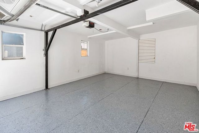 4241 Arlington Avenue, Los Angeles, CA 90008