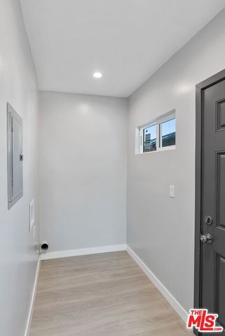4241 Arlington Avenue, Los Angeles, CA 90008