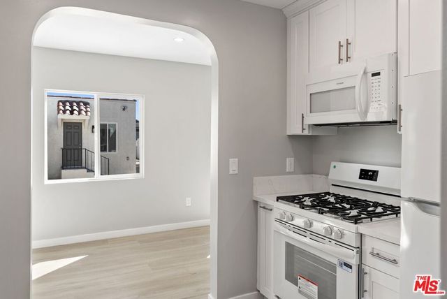 4241 Arlington Avenue, Los Angeles, CA 90008