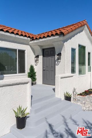 4241 Arlington Avenue, Los Angeles, CA 90008