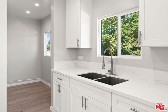 4241 Arlington Avenue, Los Angeles, CA 90008
