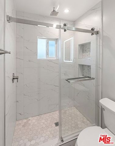 4241 Arlington Avenue, Los Angeles, CA 90008