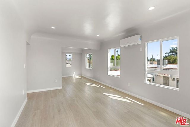 4241 Arlington Avenue, Los Angeles, CA 90008