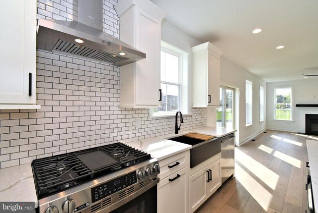 942 STEIN CT, Warminster, PA 18974