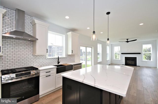 942 STEIN CT, Warminster, PA 18974