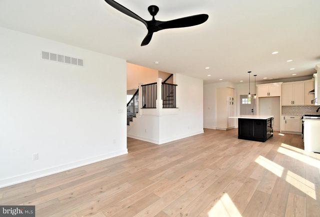 942 STEIN CT, Warminster, PA 18974