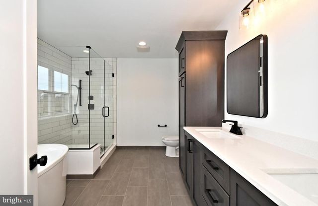 942 STEIN CT, Warminster, PA 18974