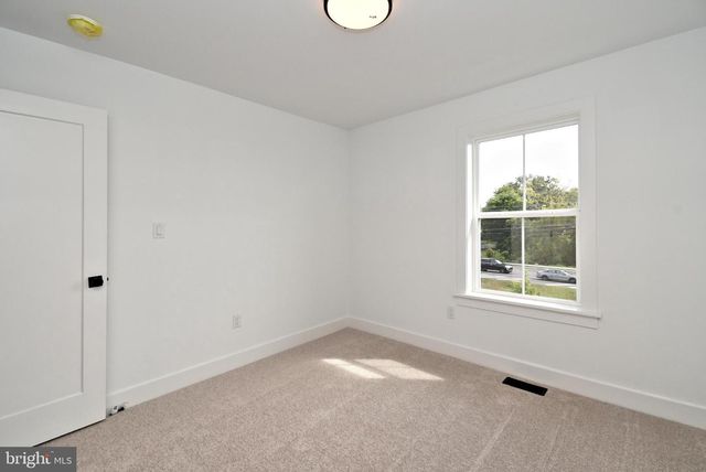 942 STEIN CT, Warminster, PA 18974