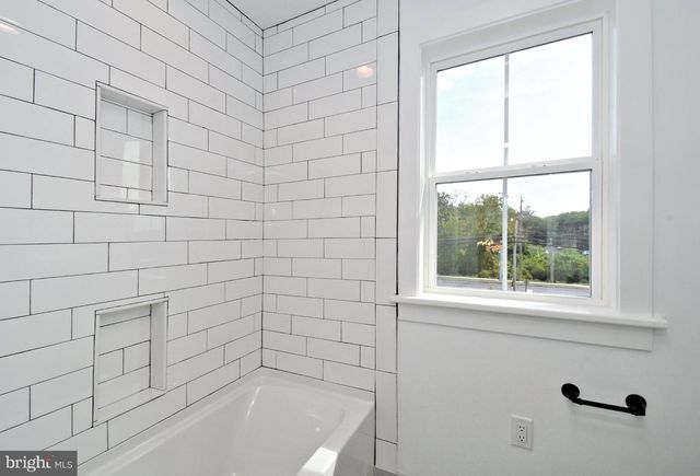 942 STEIN CT, Warminster, PA 18974