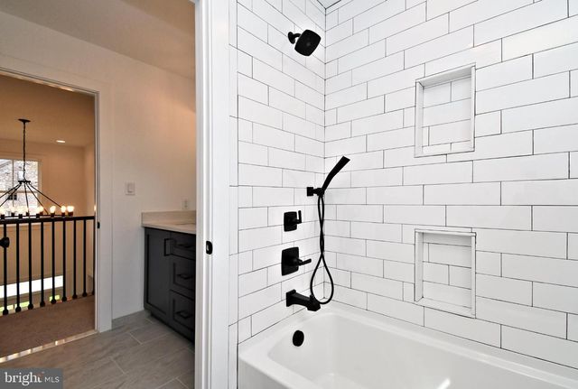 942 STEIN CT, Warminster, PA 18974