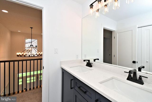 942 STEIN CT, Warminster, PA 18974