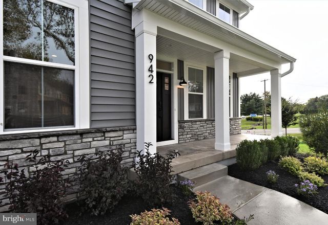 942 STEIN CT, Warminster, PA 18974