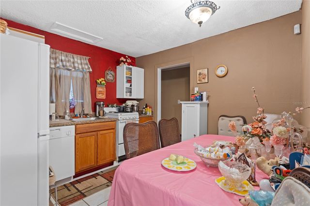 2615 W COMANCHE AVENUE, Tampa, FL 33614
