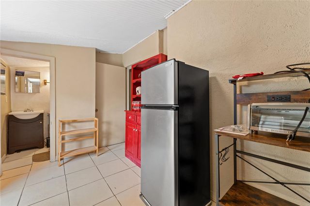 2615 W COMANCHE AVENUE, Tampa, FL 33614